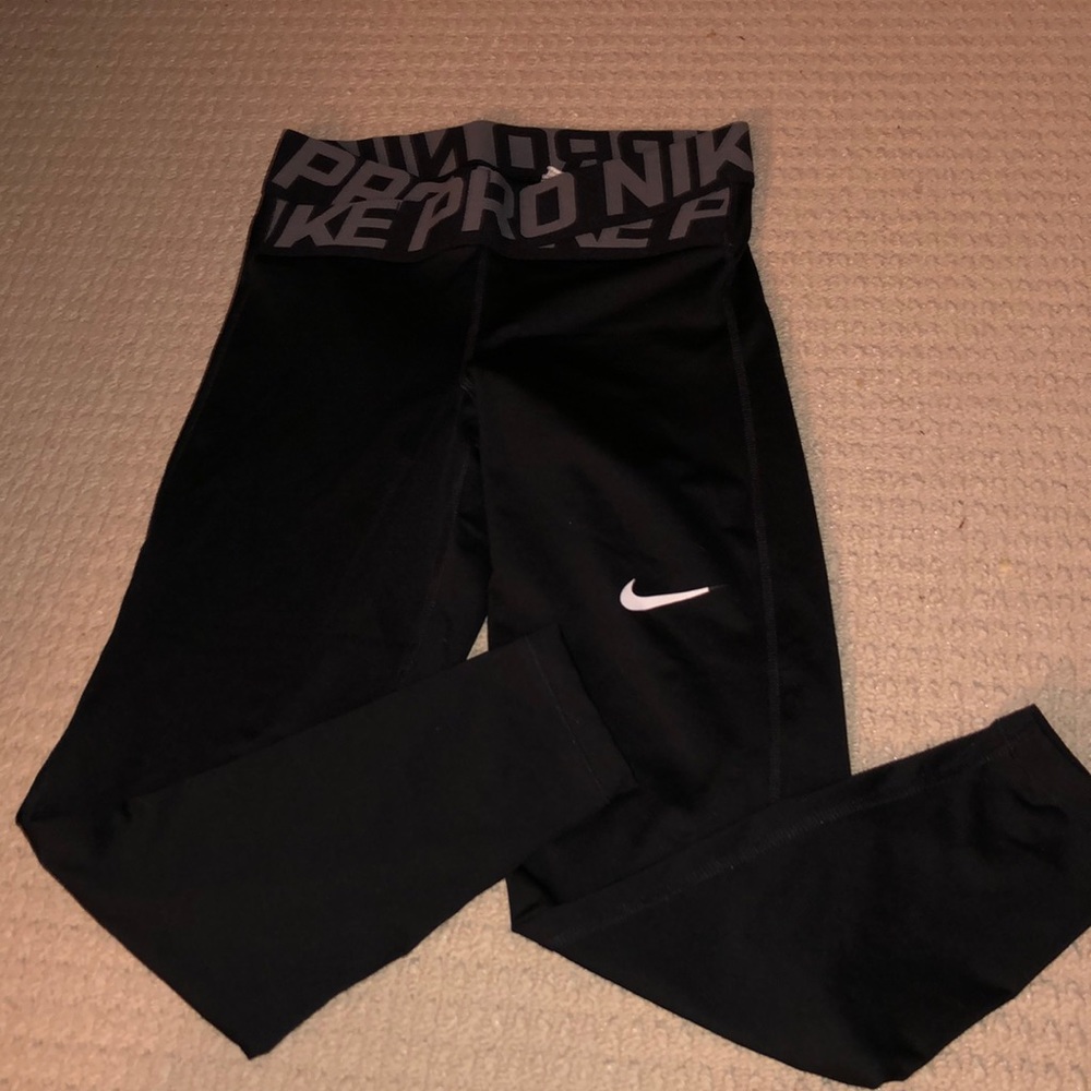 nike athletic leggings